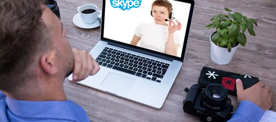 Comment faire une téléconférence Skype
